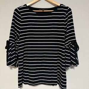 White House black market tie sleeve shirt